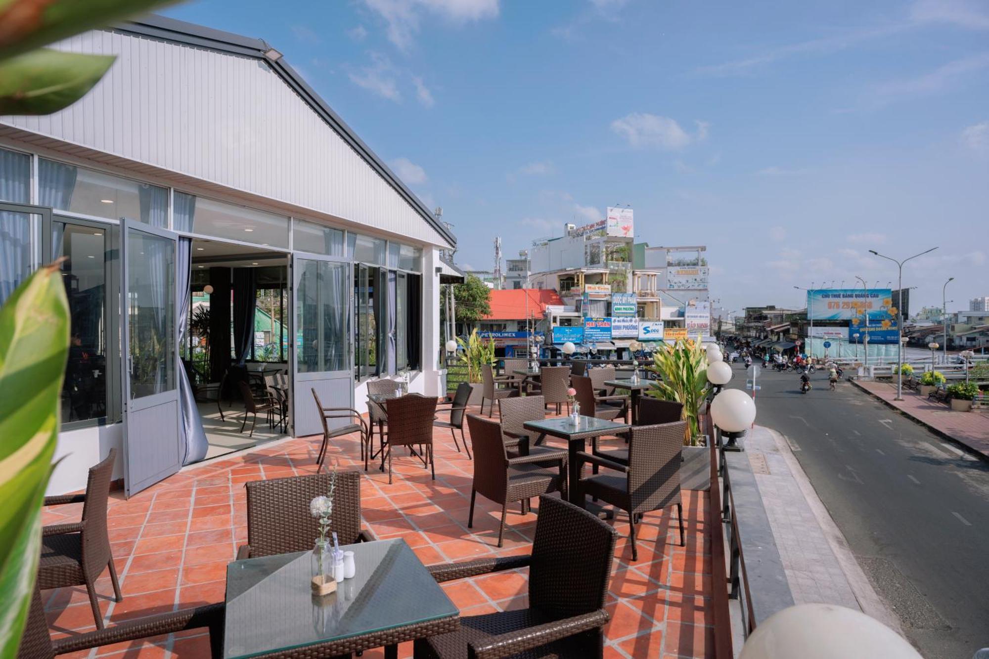 Song Tien Hotel My Tho Exterior foto